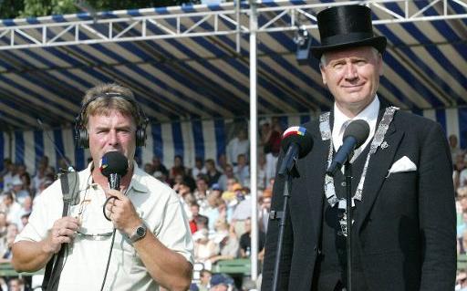 Jan van der Meij (r) en radioverslaggever Geert van Tuinen